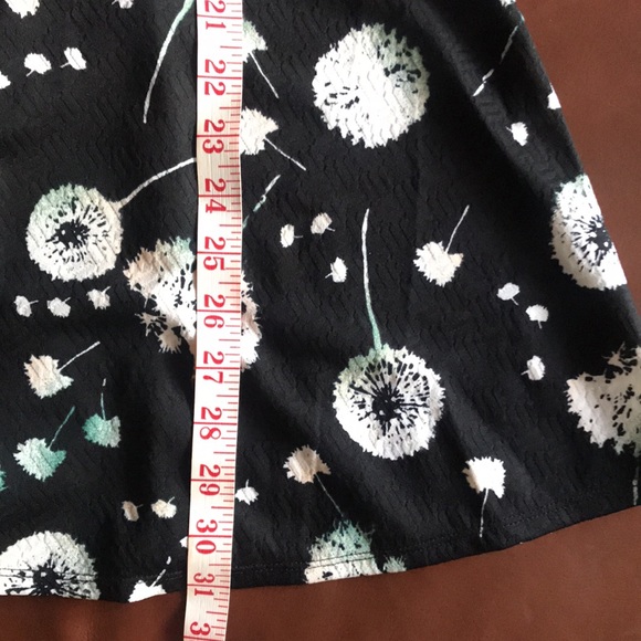 Material Girl Heart Neck Cut Out Floral Print Casual Dress - Picture 8 of 9